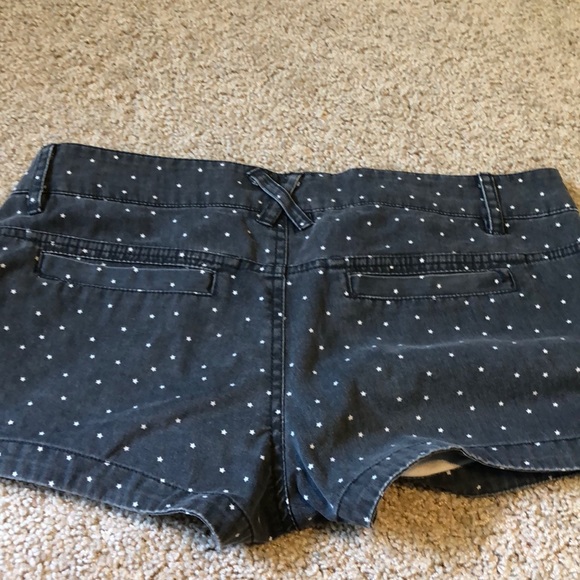 Rip curl size five patterned star shorts - Picture 2 of 3
